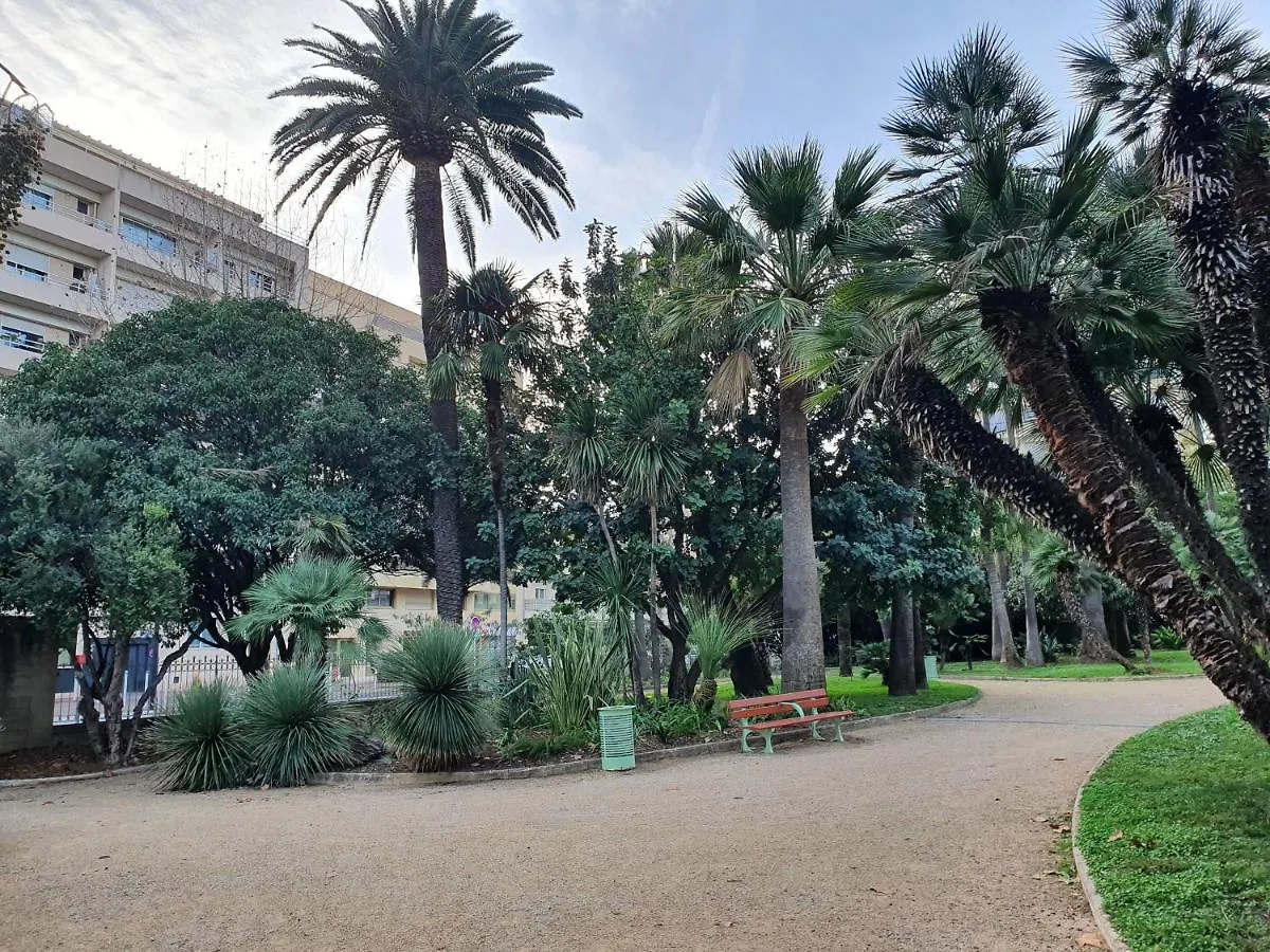 Appartement 2 Pieces Meubles A Juan Les Pins Antibes
