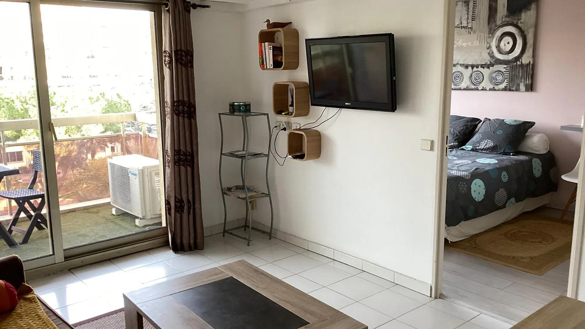 Apartment Appartement 2 Pieces Meubles A Juan Les Pins Antibes France